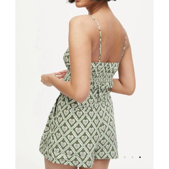 NEW RHODE love lockdown chive sadie top in green - Picture 2 of 3